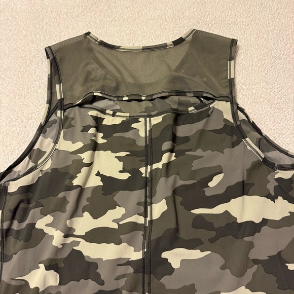 Lululemon Sculpt Tank Top Heritage 360 Camo Crispin Green Multi Cut Out Back - Picture 7 of 9